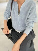 超级板正的针织衫 显瘦且有慵懒感