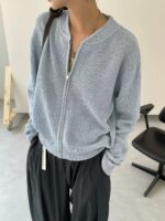 超级板正的针织衫 显瘦且有慵懒感