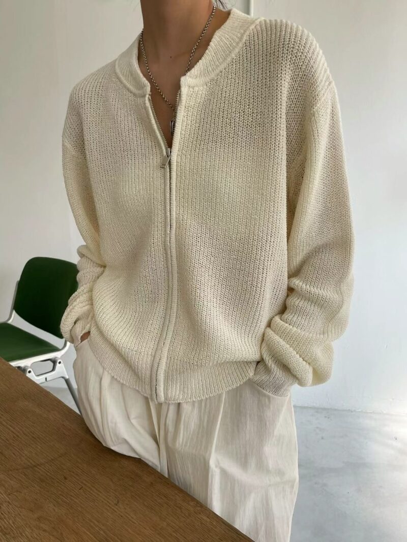 超级板正的针织衫 显瘦且有慵懒感