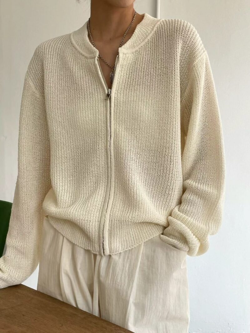 超级板正的针织衫 显瘦且有慵懒感