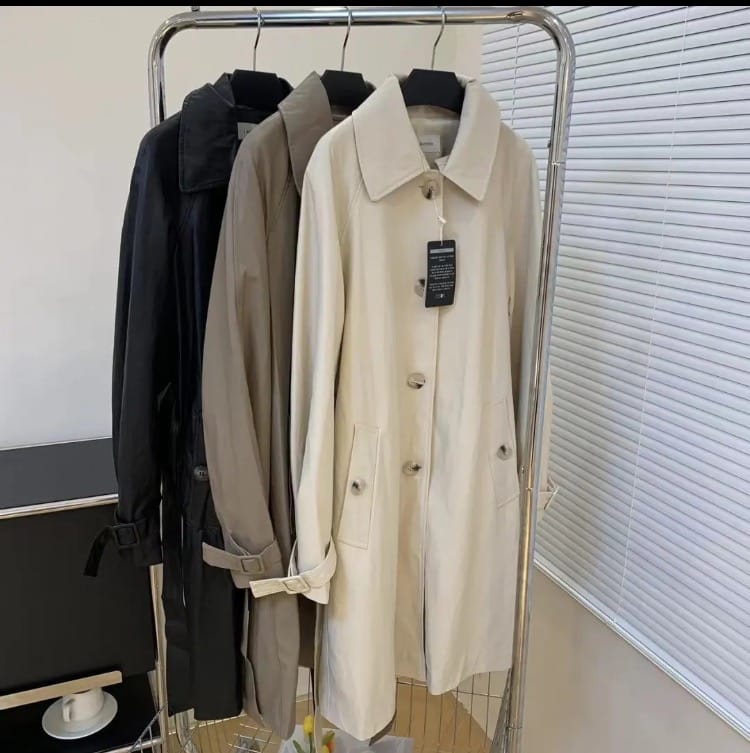 特别的长款皮衣风衣