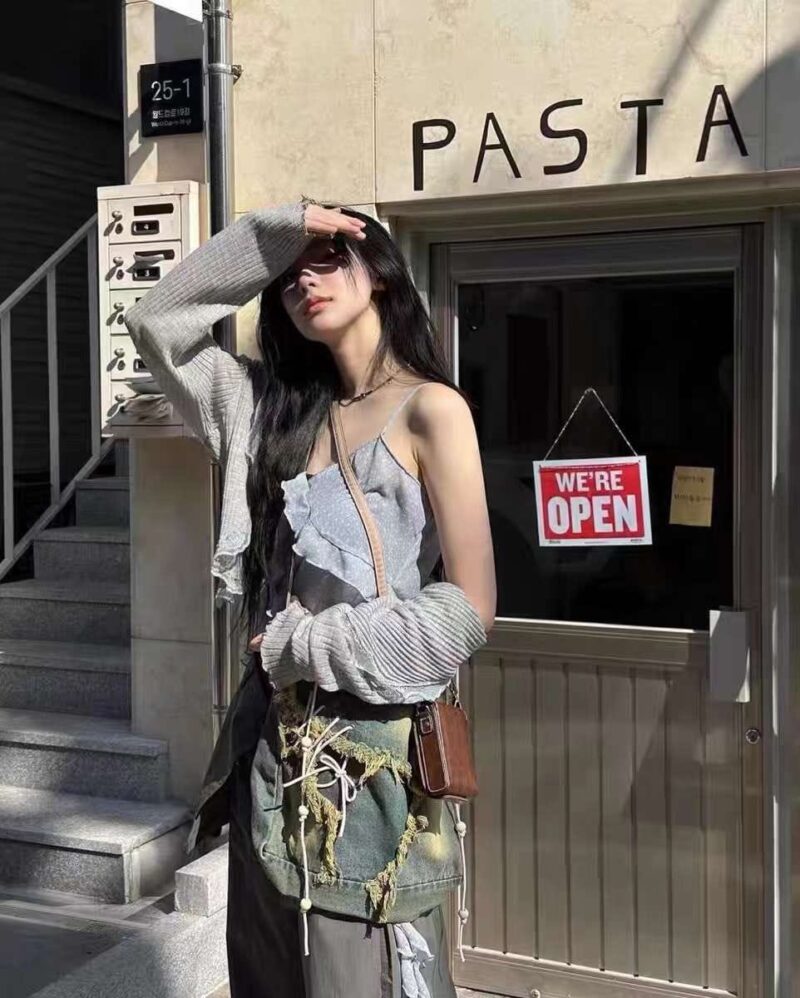 超火爆的冰丝针织防晒衣 非常显瘦