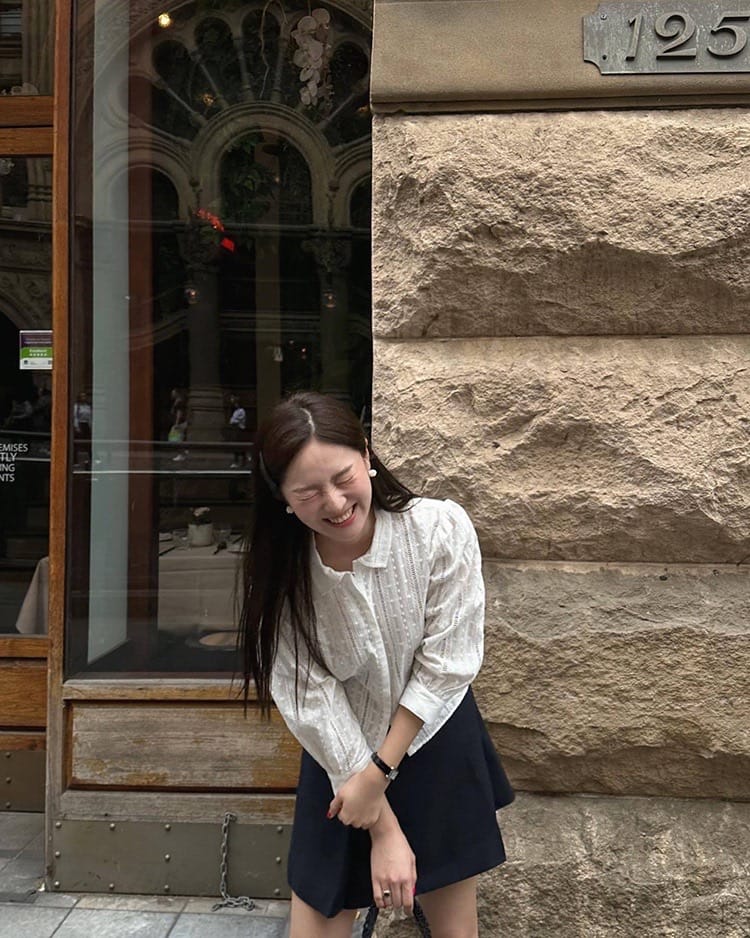 谁穿谁美的法式重工镂空复古衬衫