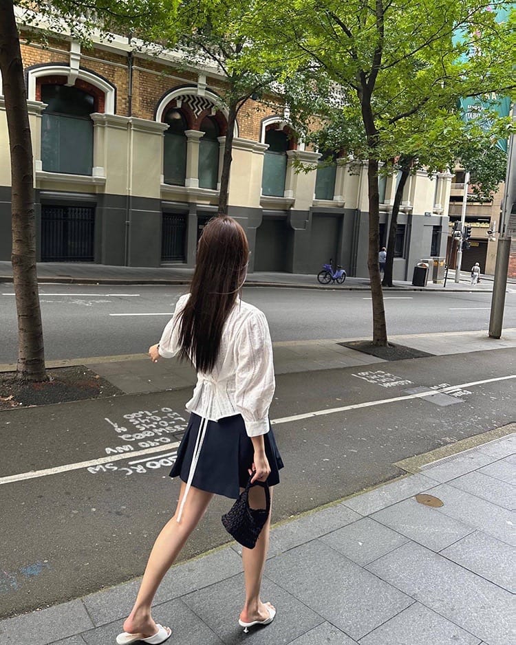 谁穿谁美的法式重工镂空复古衬衫