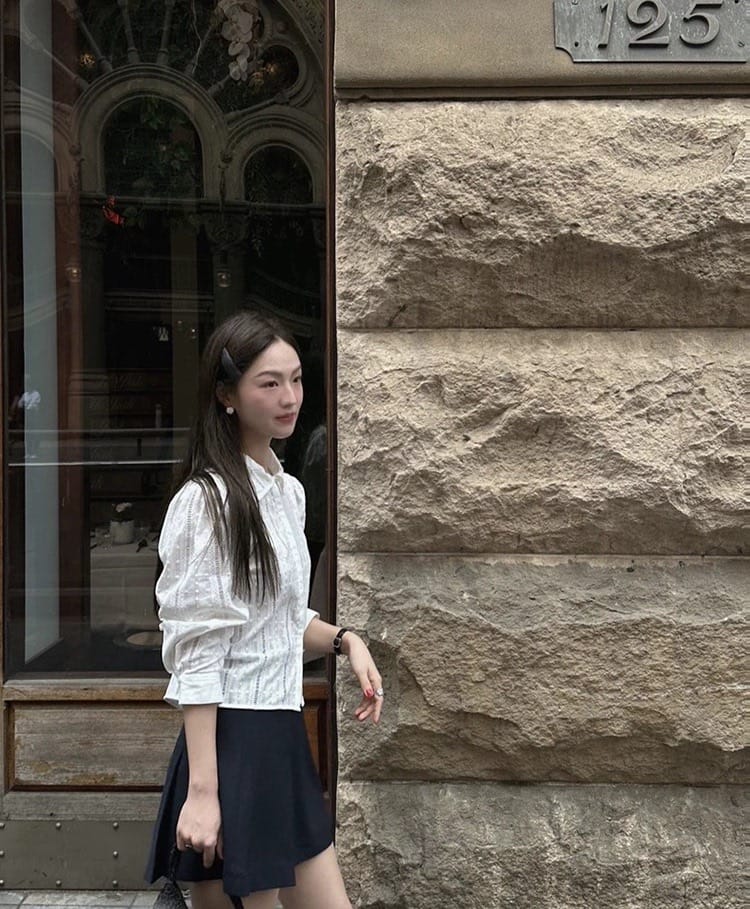 谁穿谁美的法式重工镂空复古衬衫