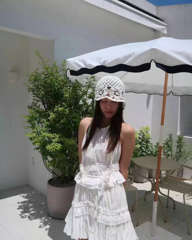 韩国ins超级受韩女欢迎的重工褶皱套装