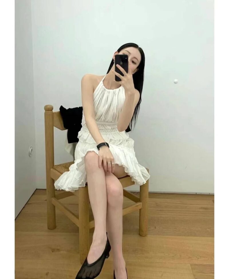 韩国ins超级受韩女欢迎的重工褶皱套装