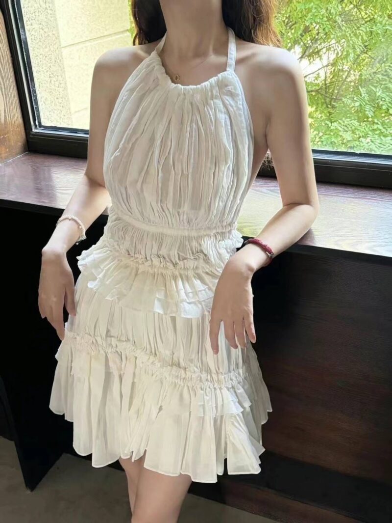 韩国ins超级受韩女欢迎的重工褶皱套装