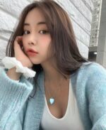 实物会更美的混织毛衣 马海毛100% 两个颜色