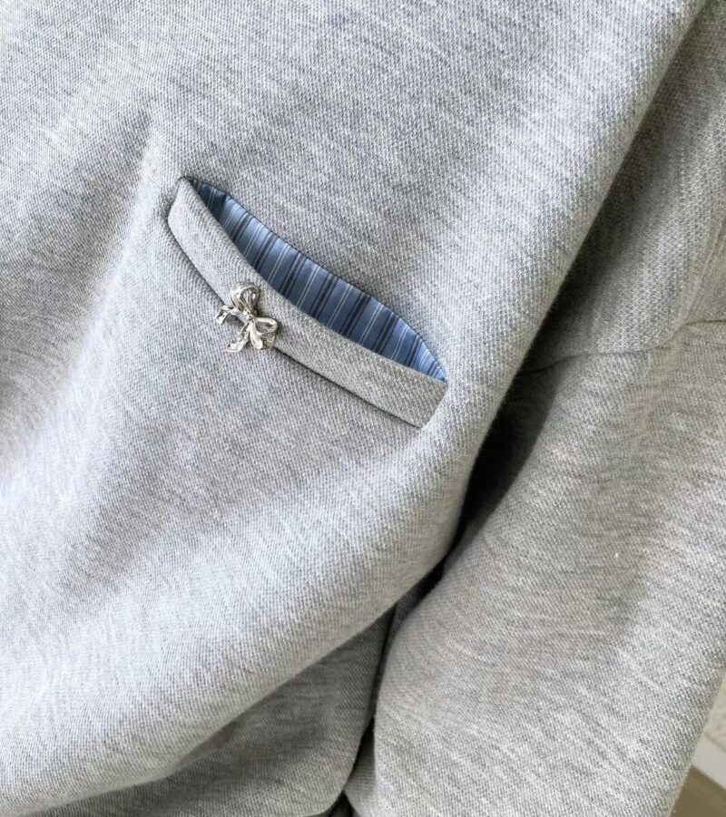 宽松的加薄绒卫衣 (不含蝴蝶结)