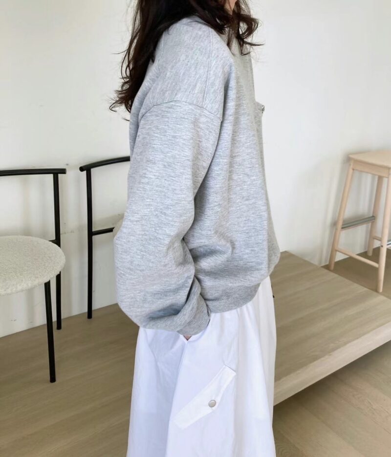 宽松的加薄绒卫衣 (不含蝴蝶结)