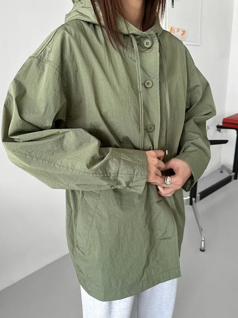 颜色超美的轻薄款冲锋衣