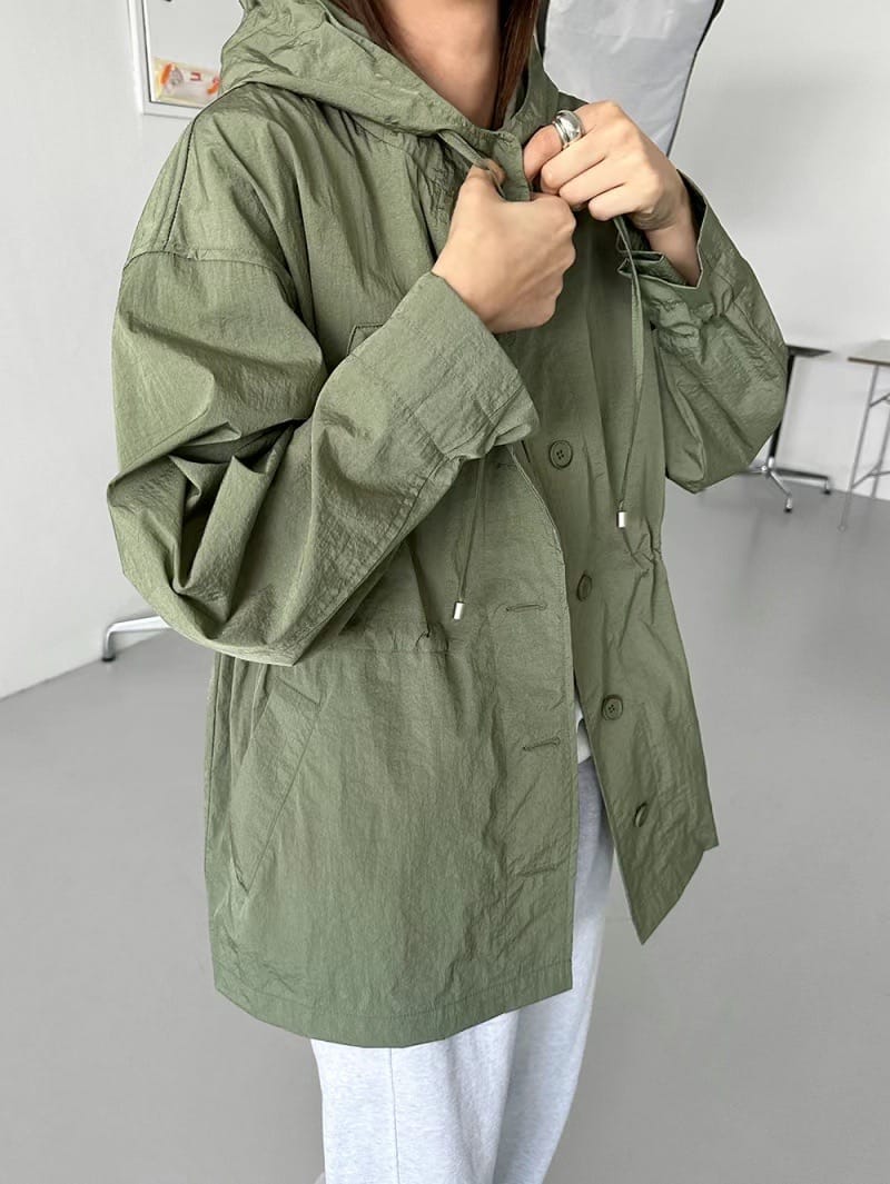 颜色超美的轻薄款冲锋衣