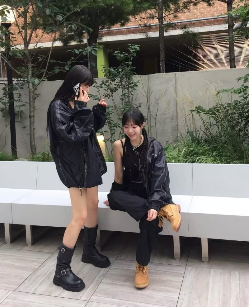 Newjeans 同款复古亮面风衣 [黑色]