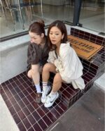 Newjeans 同款复古亮面风衣 [咖色]