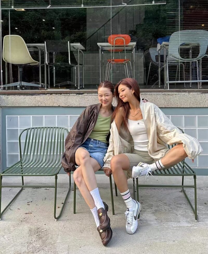 Newjeans 同款复古亮面风衣 [奶油]