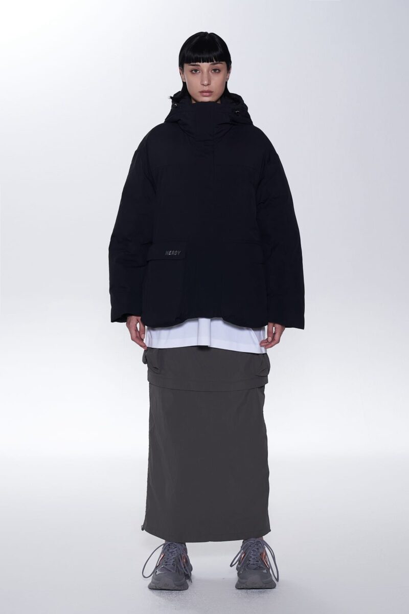 超级酷的机车款多口袋羽绒服 后背3M反光+logo刺绣