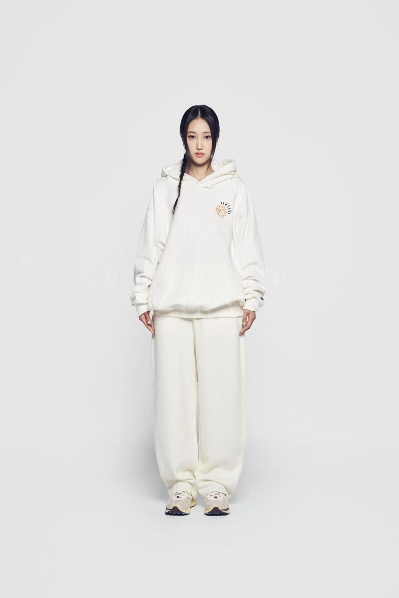 HOSHI x ADLV 虎子参与设计的卫衣男女同款 白色