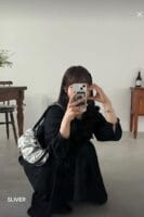 Alicemartha 韩国ins超火的云朵银色包包