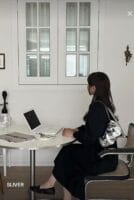 Alicemartha 韩国ins超火的云朵银色包包