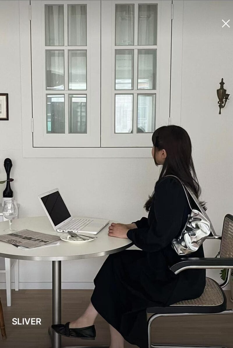 Alicemartha 韩国ins超火的云朵银色包包