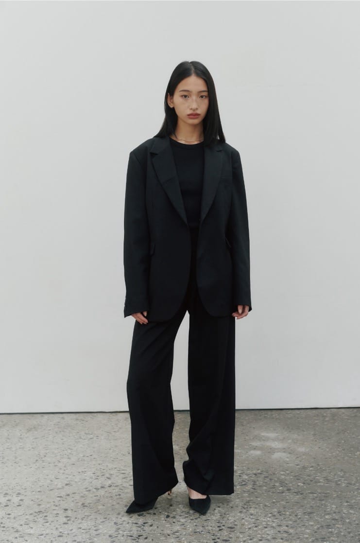 Noirer 很显高级的薄款含羊毛50% 西装