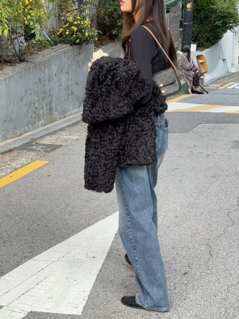 完全不会显臃肿的泰迪毛 毛毛超软 巨显瘦的黑色