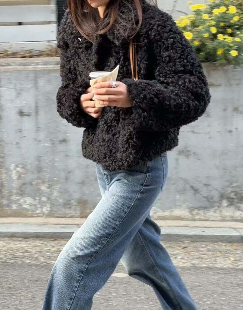 完全不会显臃肿的泰迪毛 毛毛超软 巨显瘦的黑色