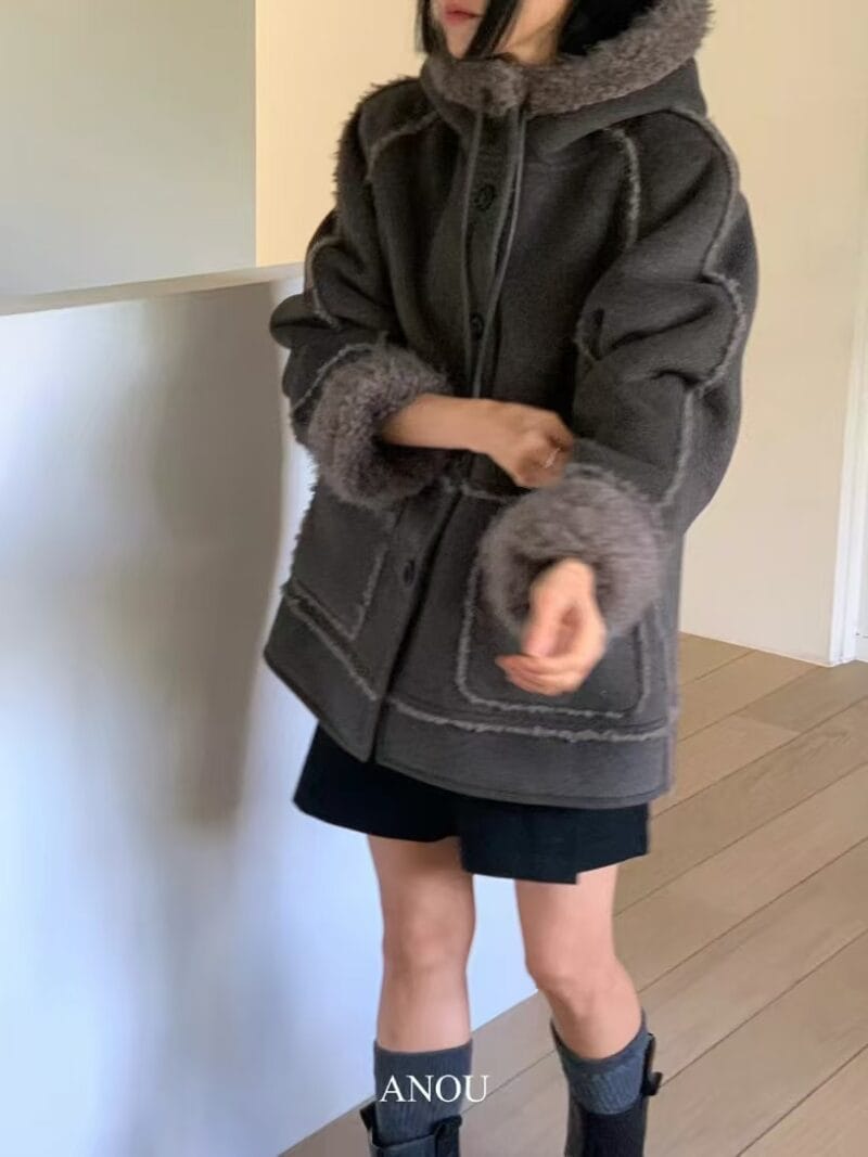 今年新款 超级火爆墨色皮毛一体 好高级