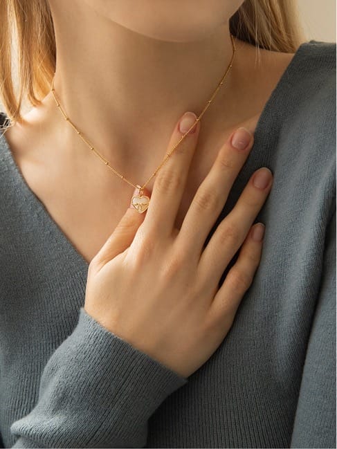 Primaute Love persent necklace