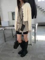 女神感～ 超美的短款毛毛白色小开衫