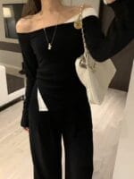 独特剪裁的露肩拼色上衣 超级显廋 两色