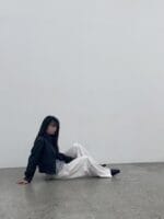 超级酷的工装裤 小腿处褶皱设计非常的显腿长