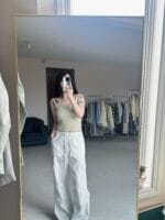 超级酷的工装裤 小腿处褶皱设计非常的显腿长