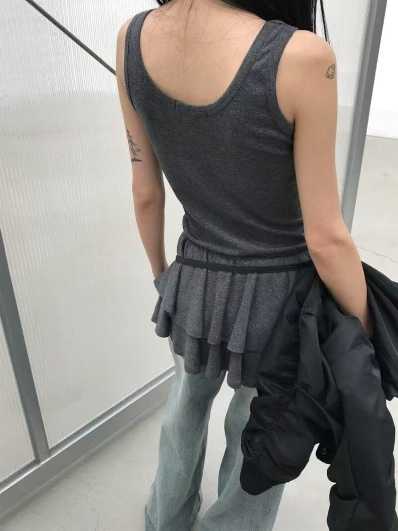 ins爆款 韩女氛围感的秘密 叠穿之神双层背心蛋糕裙