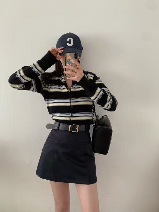 韩国唯一一次现象级大爆款的衣服 撞色毛衣开衫