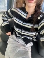 韩国唯一一次现象级大爆款的衣服 撞色毛衣开衫