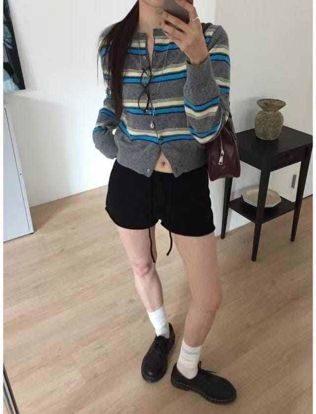 韩国唯一一次现象级大爆款的衣服 撞色毛衣开衫