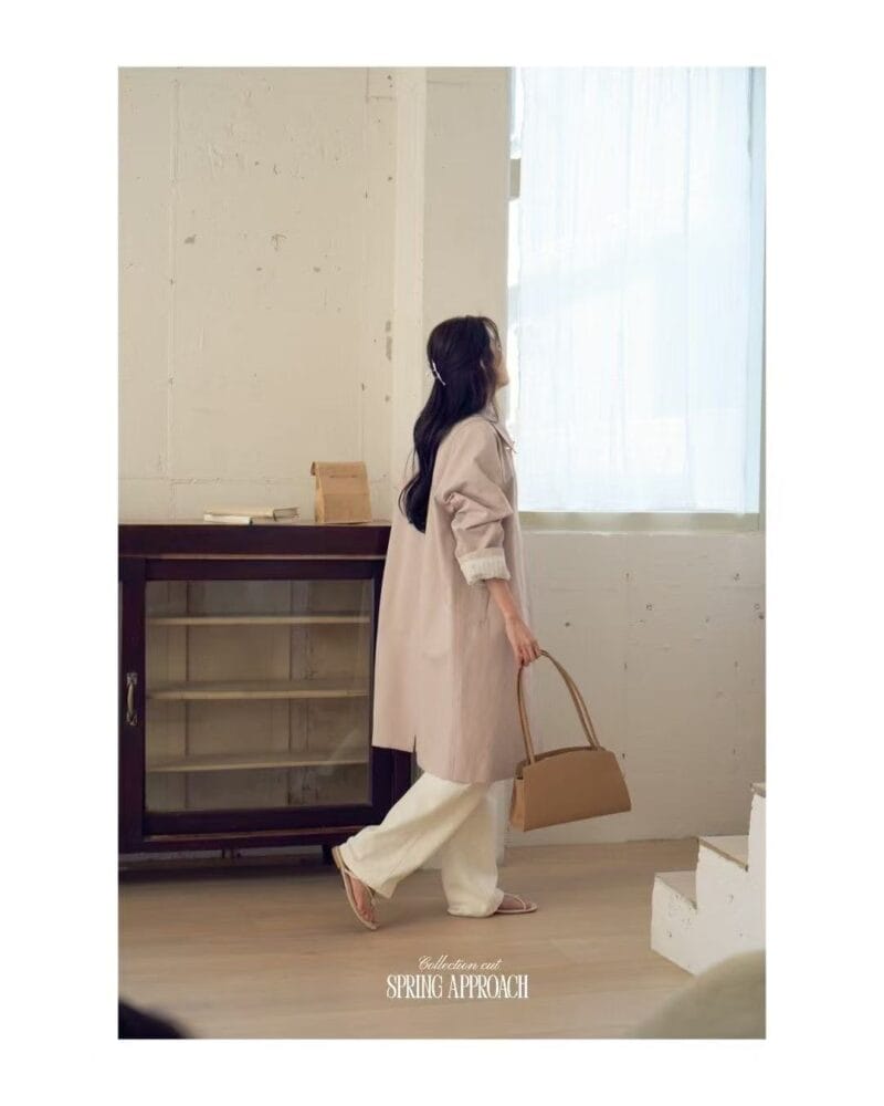 温柔气质的藕粉色风衣 是颜色很特别的风衣美爆了