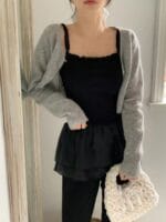 可爱俏皮的蕾丝肩带双层网纱叠穿