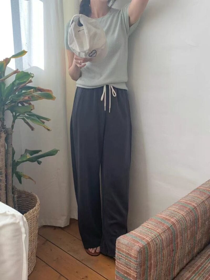 人手两条的铜氨丝卫裤 不起球不易皱还超显瘦