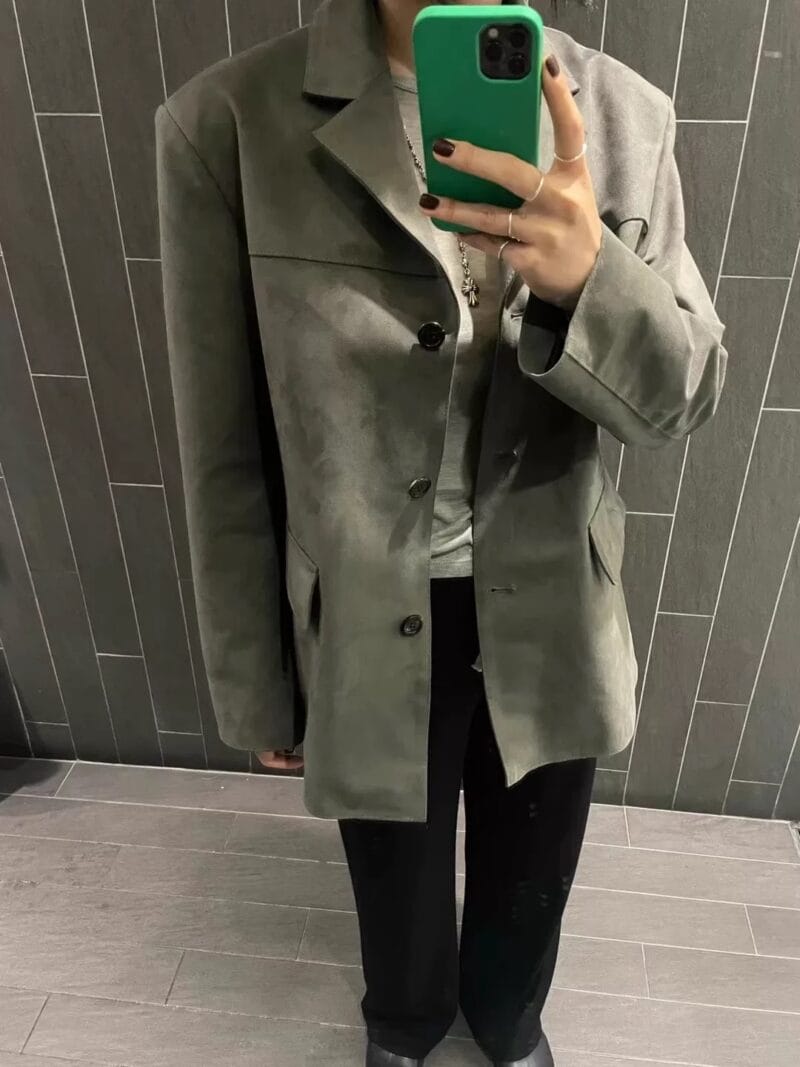 复古的麂皮绒外套夹克 别具一格但又百搭