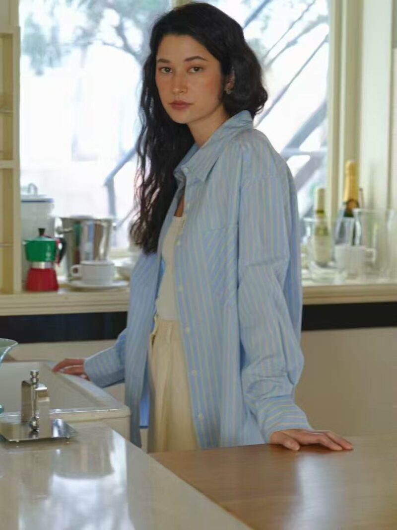 春天气息满满的奶油色系条纹衬衫 当外套穿也很好看 两色