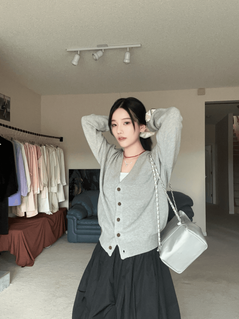 糯唧唧软乎乎的春季羊毛开衫 深V巨显瘦