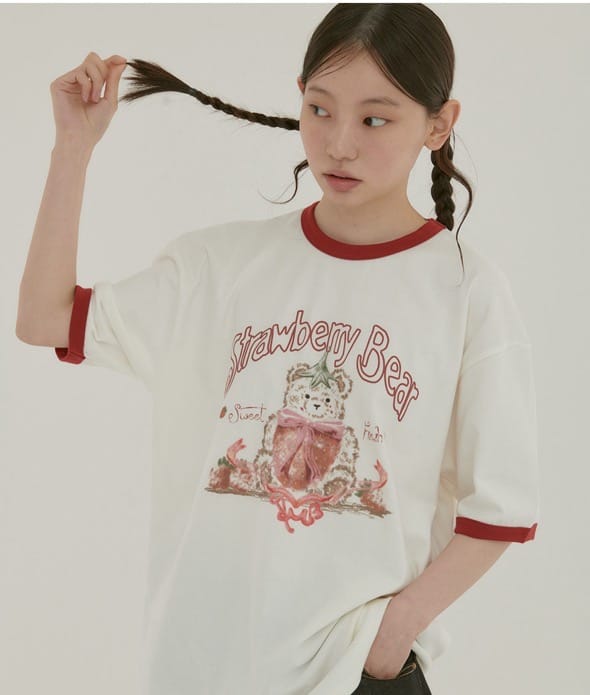 Ringer T-shirts Strawberry Bear - Ivory
