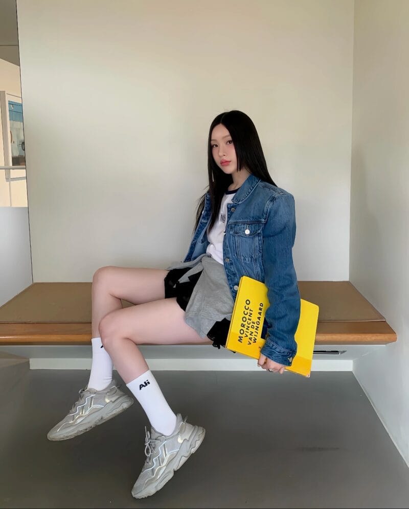 W CLASSIC LOGO RINGER TEE white