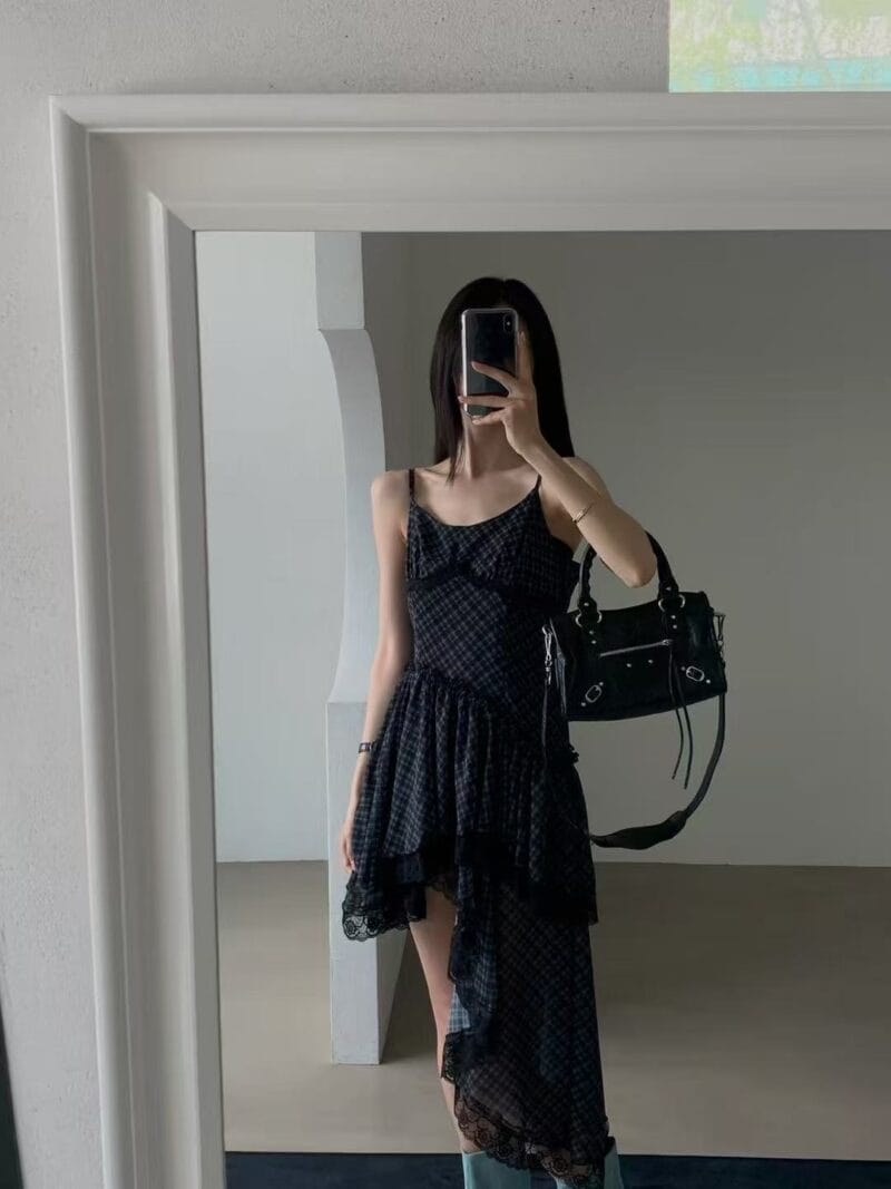 韩国网红爆款 不规则格子蕾丝裙子