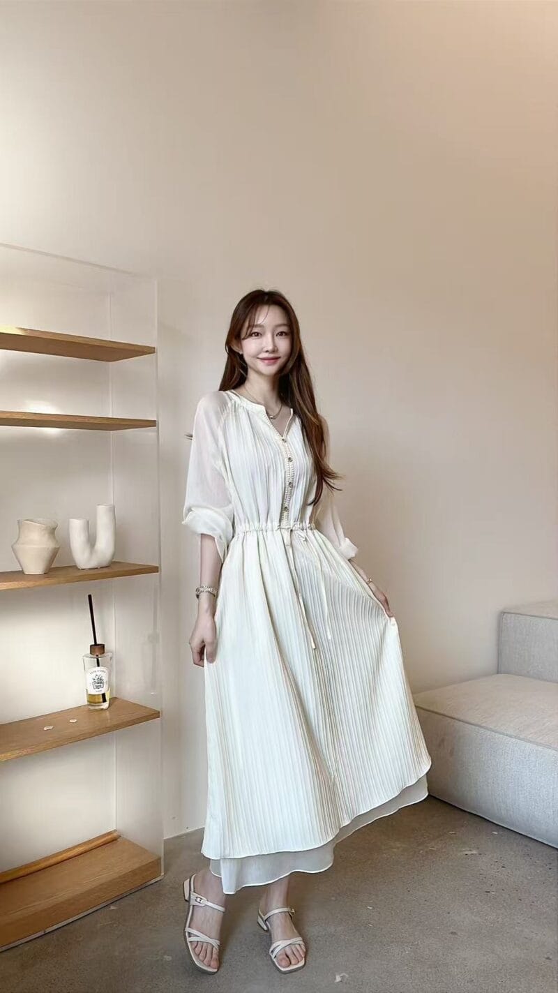 气质满分 肌理感连衣裙度假穿都可以 上班族友好