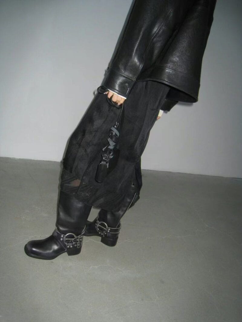 叠穿之神 居然会有这么酷的挂脖连衣裙