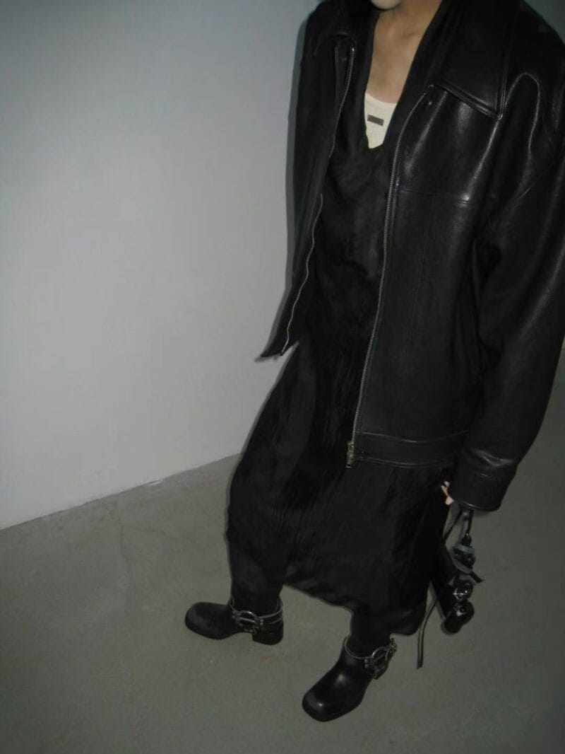 叠穿之神 居然会有这么酷的挂脖连衣裙